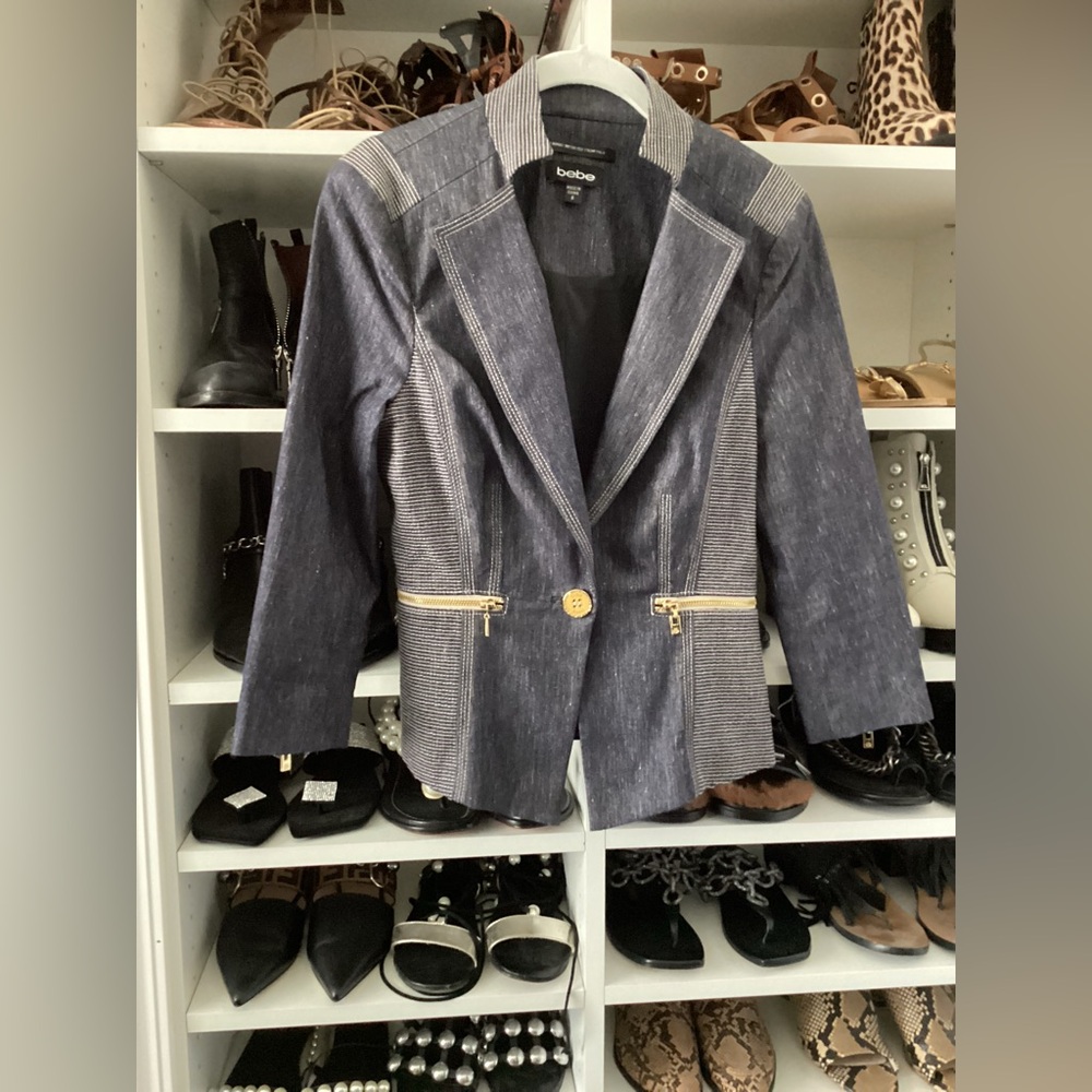 Bebe 3/4 length sleeve jacket